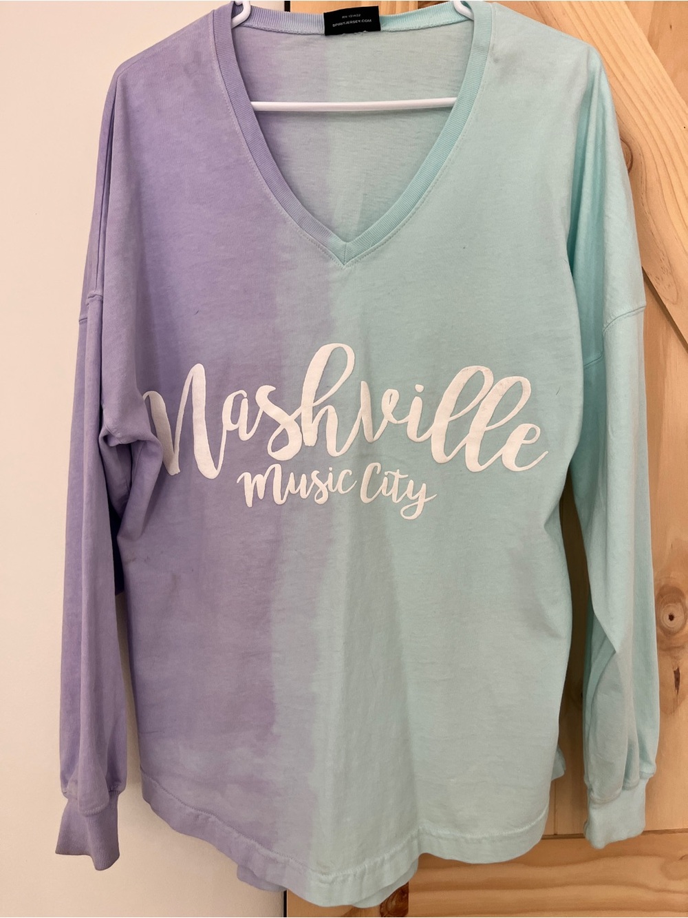 Spirit Nashville Music City V-Neck Sweatshirt - Lavender & Mint